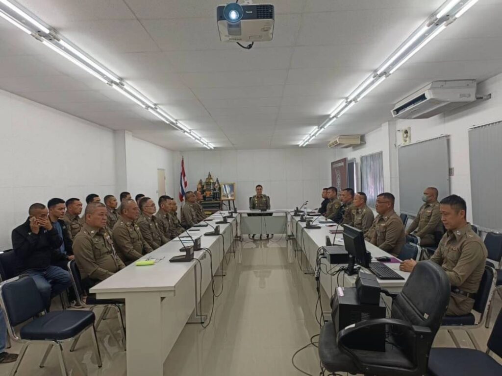 ประชุมสอบถามปัญหาข้อขัดข้อง ทั้งปัญหาการทำงานและเรื่องส่วนตัว